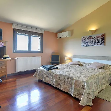 Vila In With Pool Near Pula Amphitheater Pomer