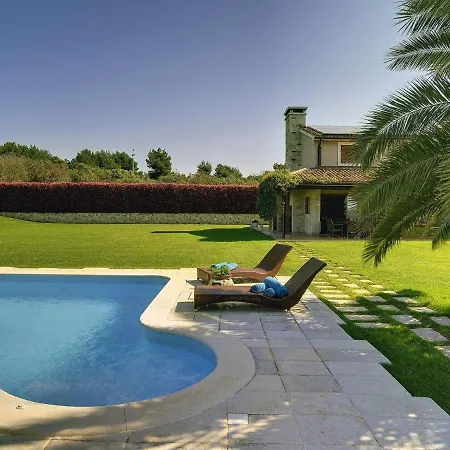 In With Pool Near Pula Amphitheater Vila