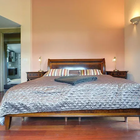 Villa Luxurious In With Pool And Jacuzzi *